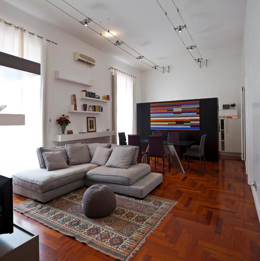 Elegant Apartment At Chiaia By Wonderful Italy Napoli Ngoại thất bức ảnh