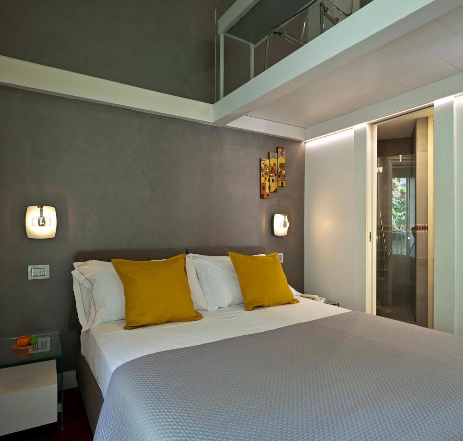 Elegant Apartment At Chiaia By Wonderful Italy Napoli Ngoại thất bức ảnh