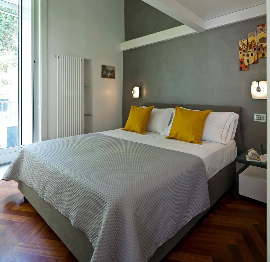 Elegant Apartment At Chiaia By Wonderful Italy Napoli Ngoại thất bức ảnh