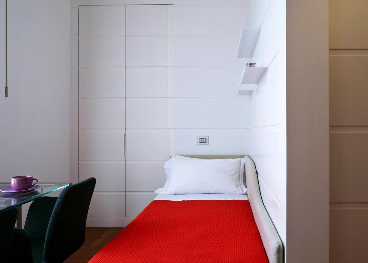 Elegant Apartment At Chiaia By Wonderful Italy Napoli Ngoại thất bức ảnh